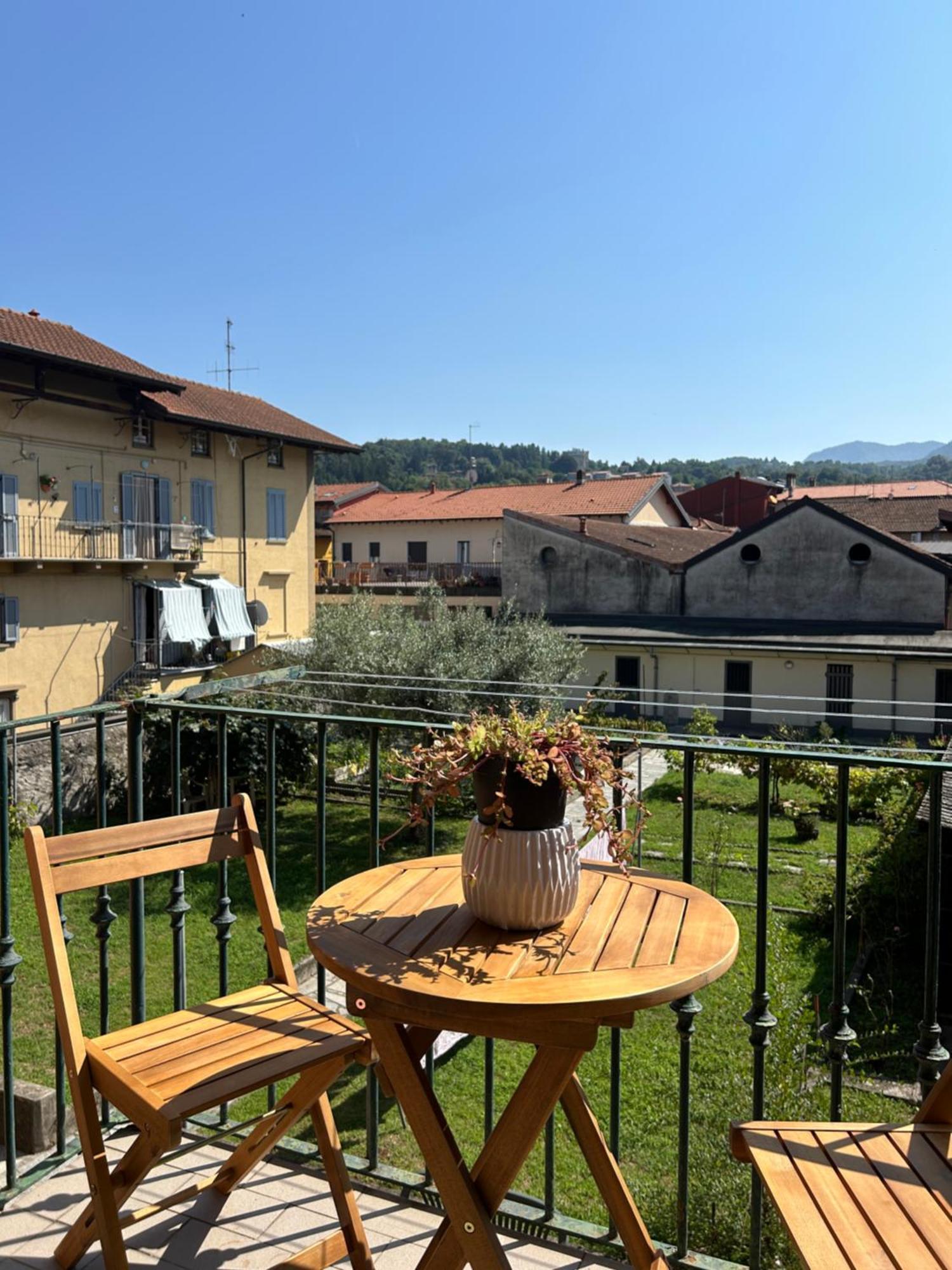 V&C Home Rental Specialist Appartamenti Fronte Lago Maggiore Germignaga Eksteriør billede