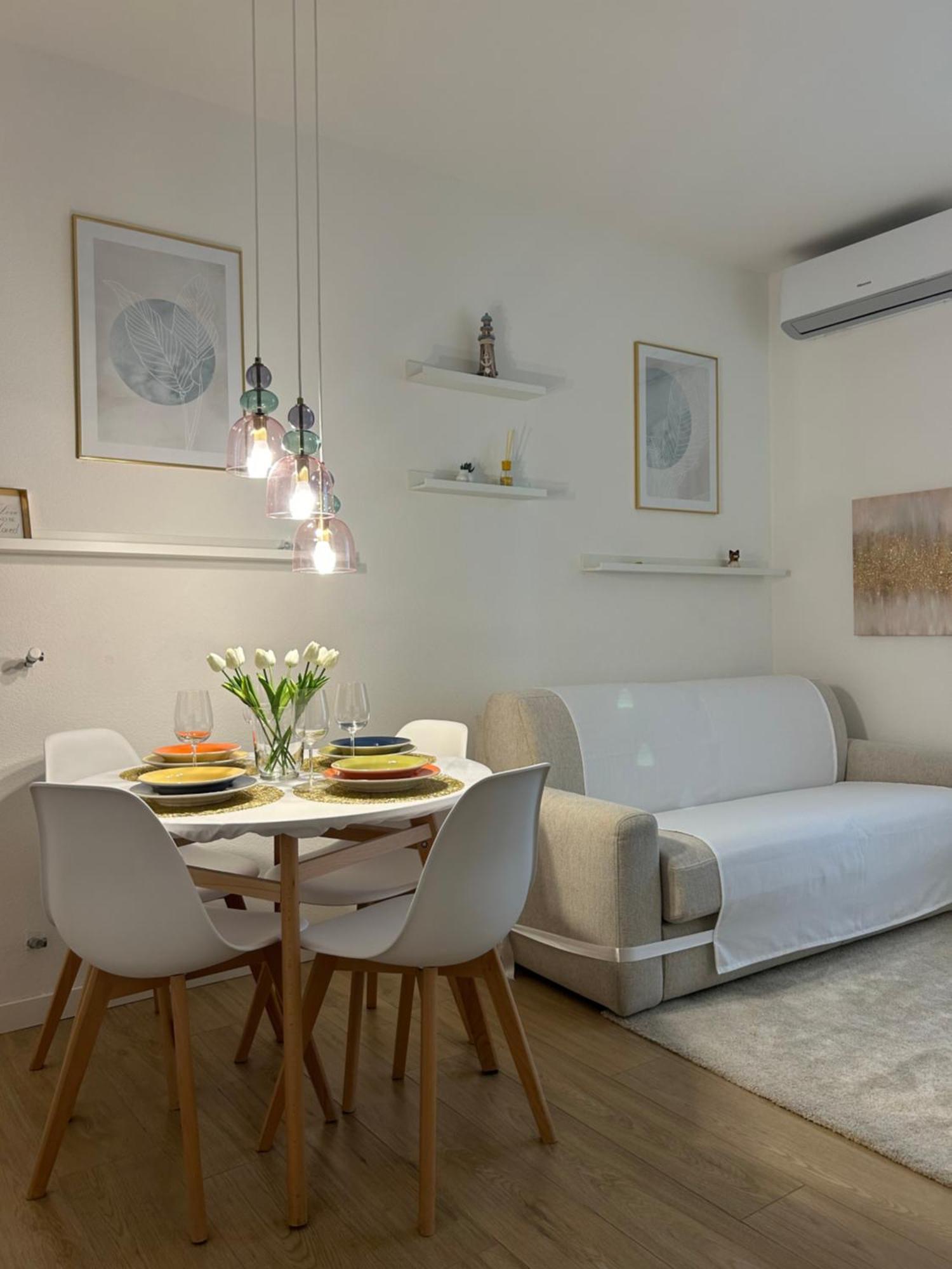 V&C Home Rental Specialist Appartamenti Fronte Lago Maggiore Germignaga Eksteriør billede