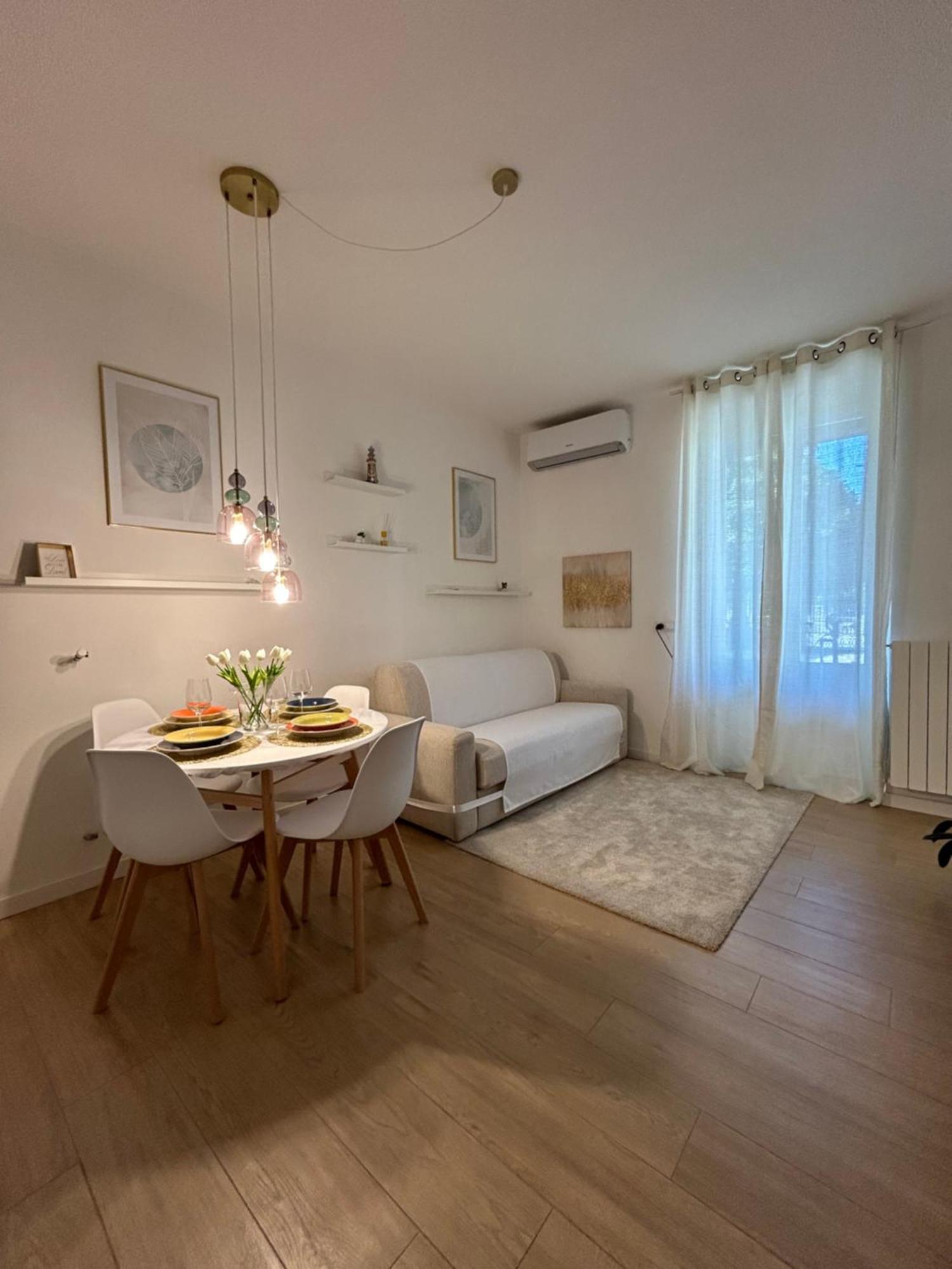 V&C Home Rental Specialist Appartamenti Fronte Lago Maggiore Germignaga Eksteriør billede